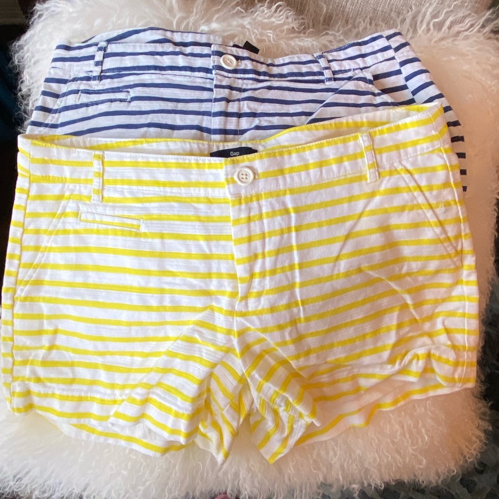 2 pack of Gap stripped shorts